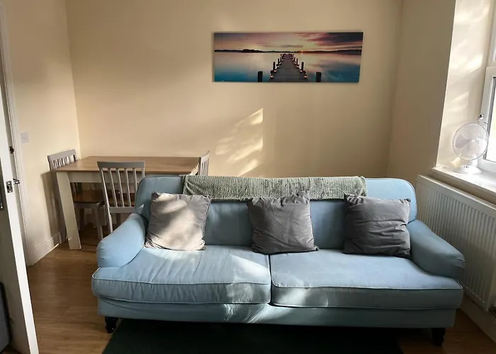 Short Term Lets From £15 Per Person Per Night *