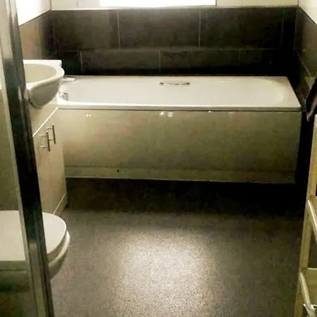 Short Term Lets From £15 Per Person Per Night