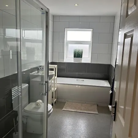 Lejlighed Short Term Lets From £15 Per Person Per Night