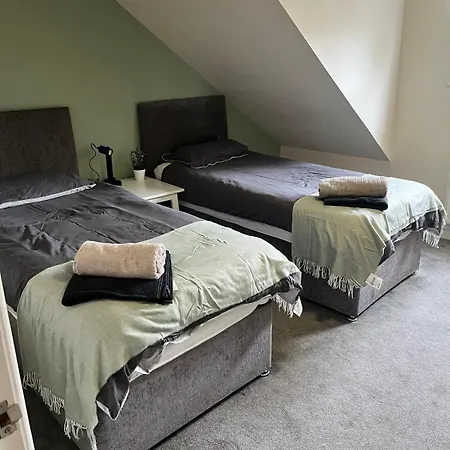 Apartment Short Term Lets From £15 Per Person Per Night Bristol