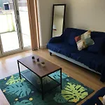 Short Term Lets From £15 Per Person Per Night Апартаменти