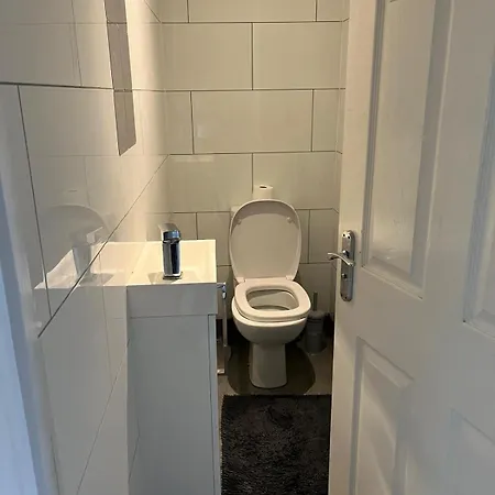 Apartmán Short Term Lets From £15 Per Person Per Night