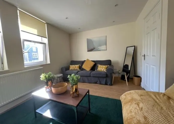 Short Term Lets From £15 Per Person Per Night * 布里斯托