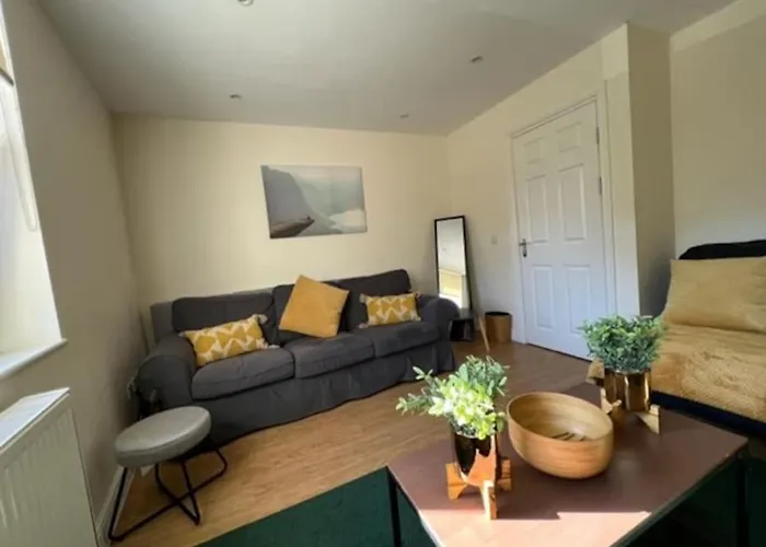 Short Term Lets From £15 Per Person Per Night * 布里斯托